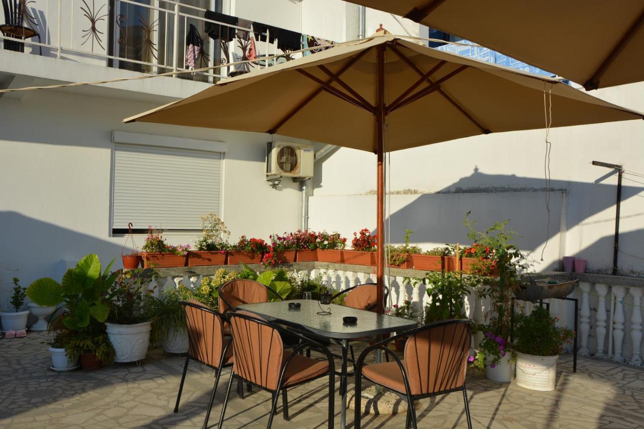 Guest House Vera Ulcinj Exterior foto