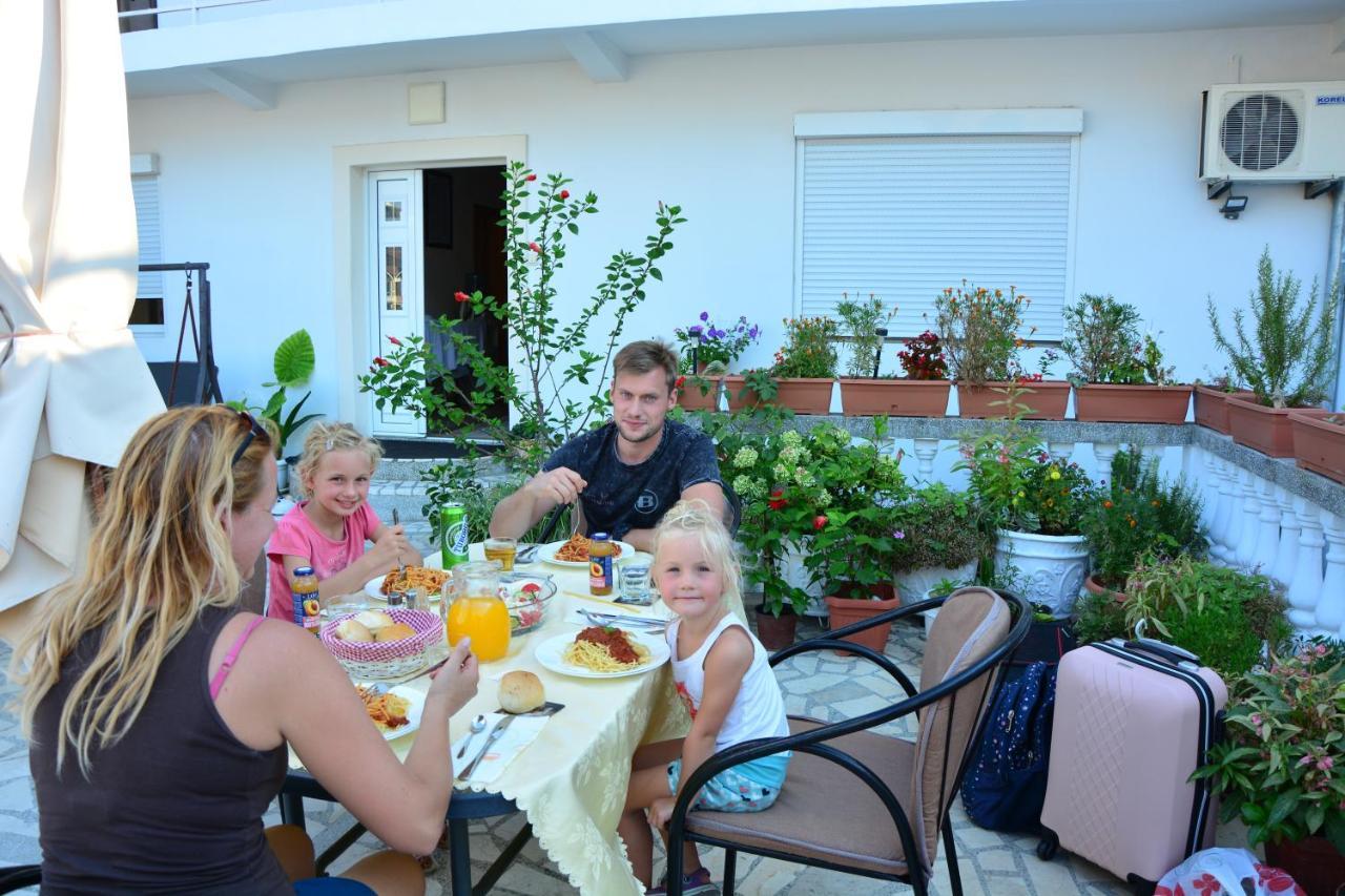Guest House Vera Ulcinj Exterior foto