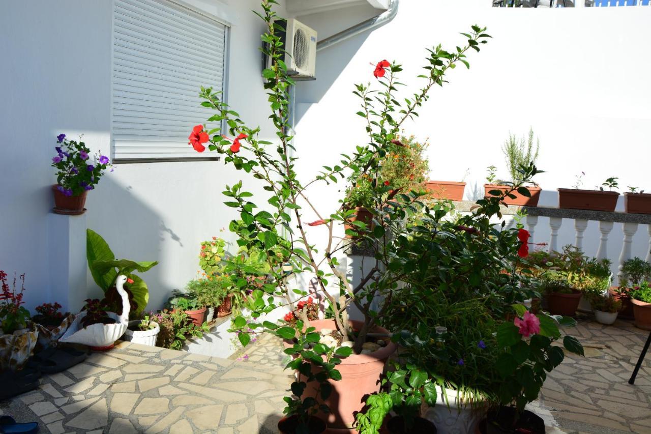 Guest House Vera Ulcinj Exterior foto