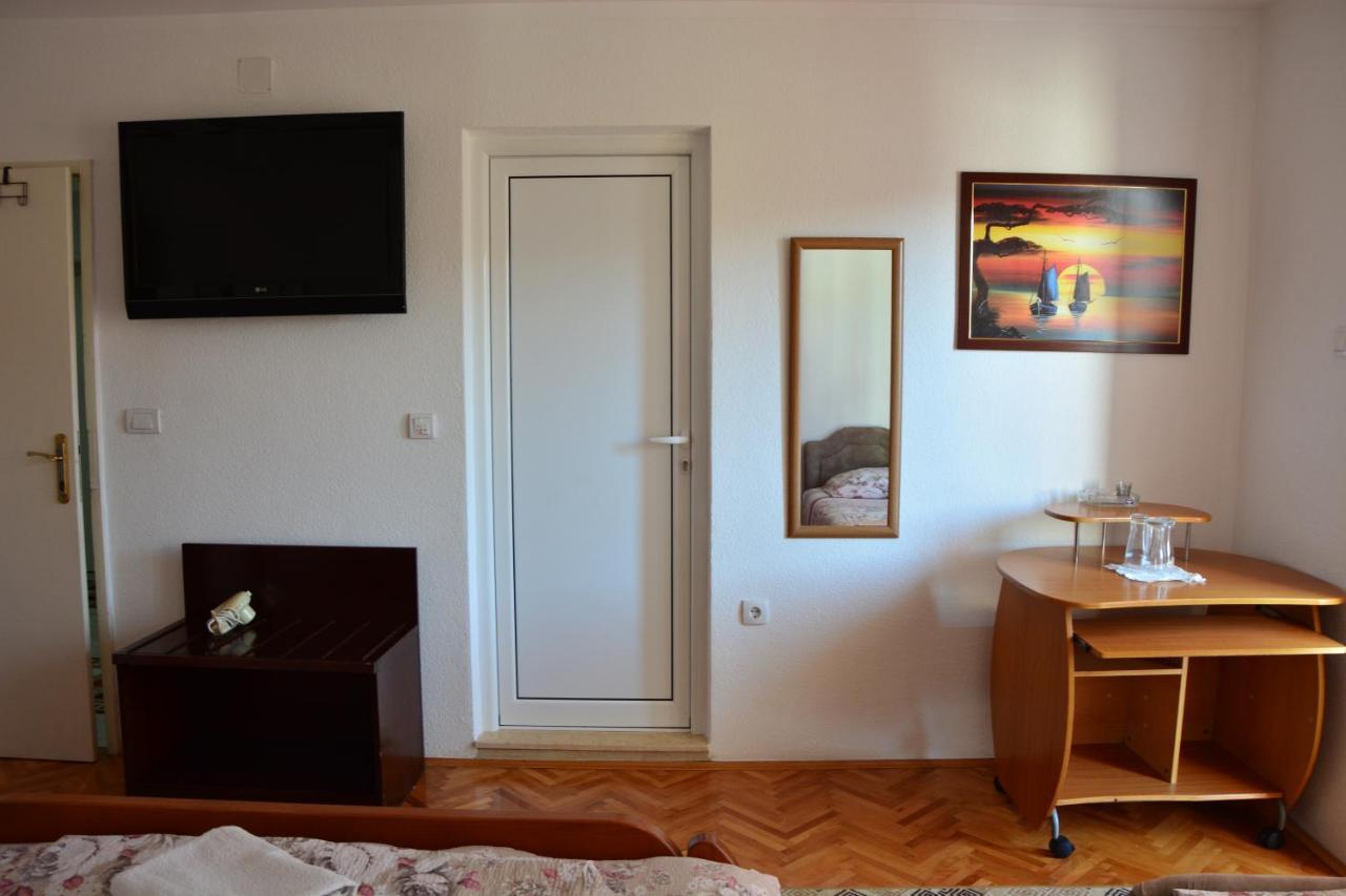 Guest House Vera Ulcinj Exterior foto