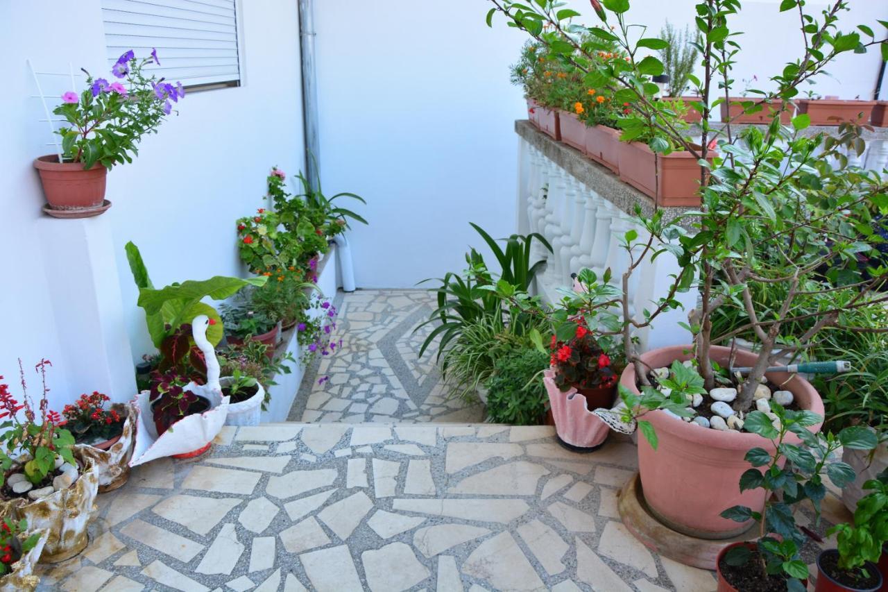 Guest House Vera Ulcinj Exterior foto
