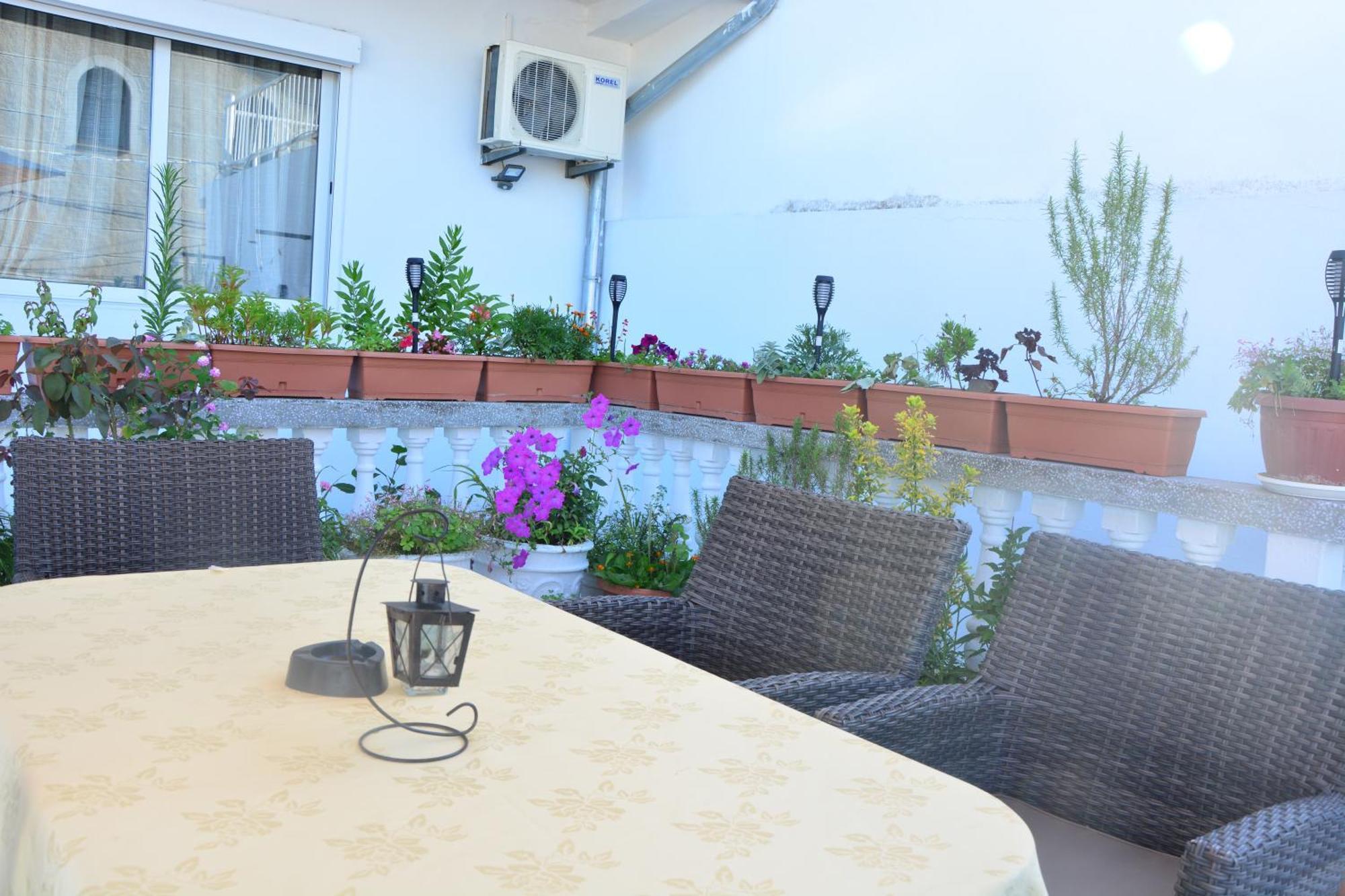 Guest House Vera Ulcinj Exterior foto