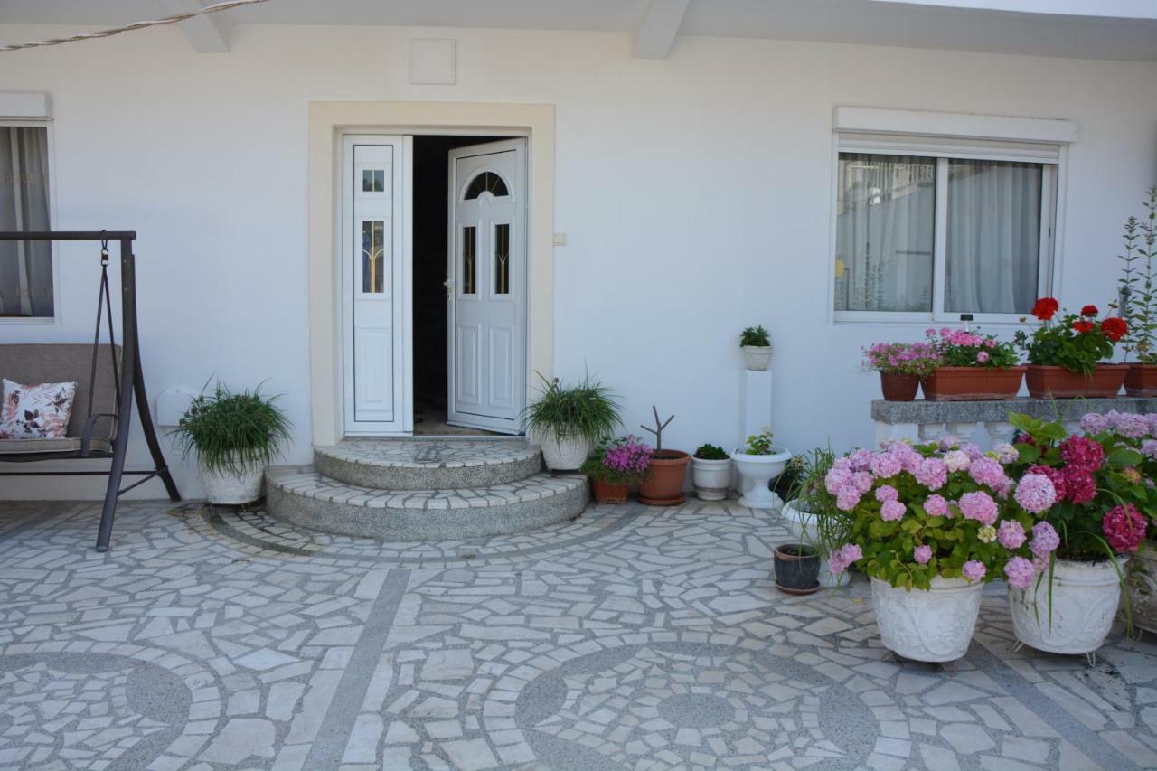 Guest House Vera Ulcinj Exterior foto