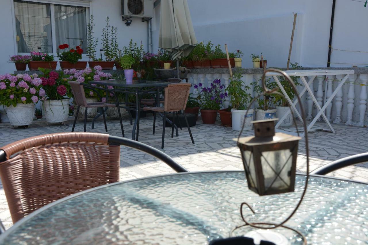 Guest House Vera Ulcinj Exterior foto